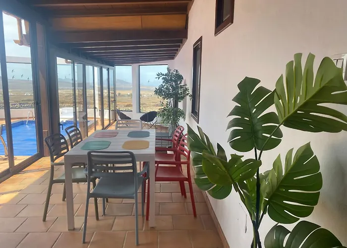 Casa Estela Nyaraló